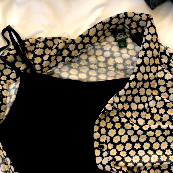 Daisy print mesh cover up dress w black cami dress - Picture 4 of 5